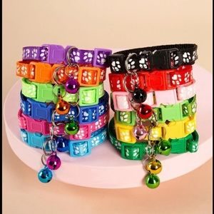 🛍🆕Paw Print Adjustable Bell Collar
